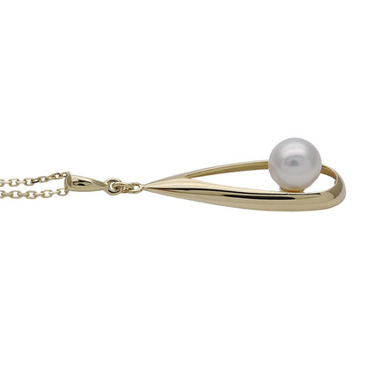 Mikimoto ladies necklace in yellow gold with a 6.7mm pearl pendant and 40cm chain