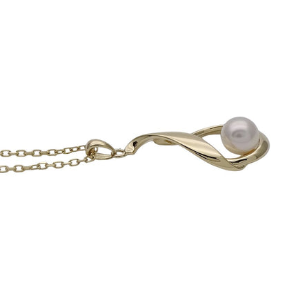 Mikimoto ladies necklace featuring 5.8mm pearl on 45cm yellow gold polished chain