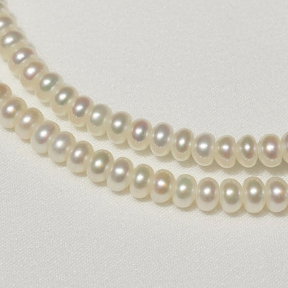Mikimoto Perleta K18 baby pearl necklace with gold chain in excellent condition