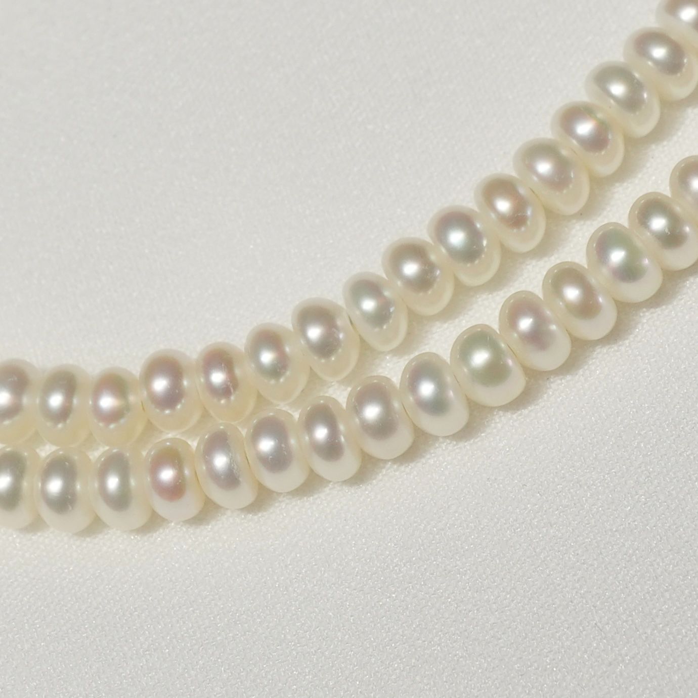 Mikimoto Perleta K18 baby pearl necklace with gold chain in excellent condition