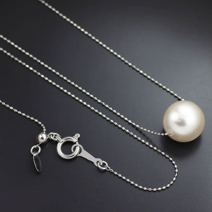 K18WG Akoya Pearl Necklace with a single 8.6mm white pearl on a 45cm white gold chain