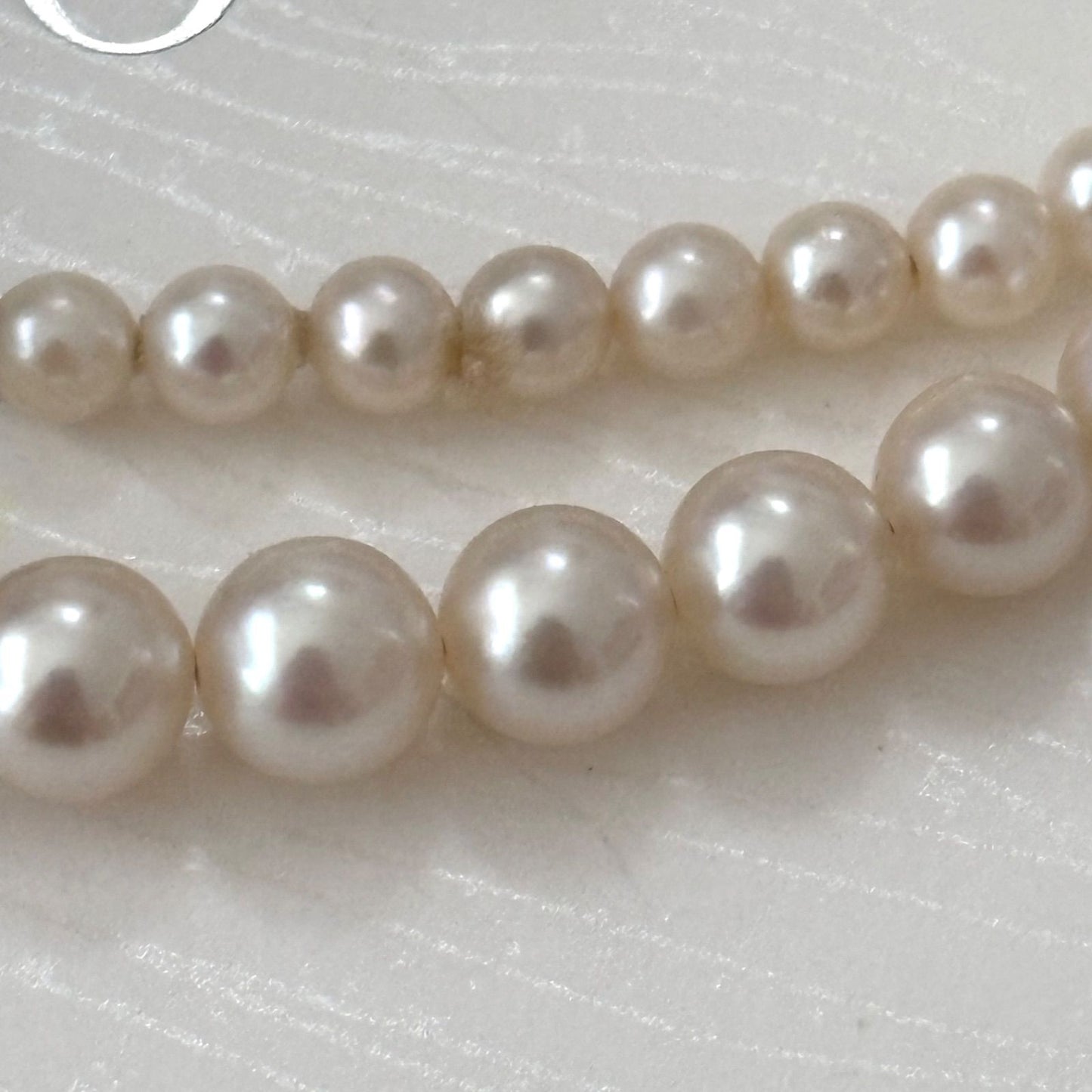 399 Mikimoto silver pearl necklace with gradient 3.7-7.4mm pearls on a 45.5cm silver chain