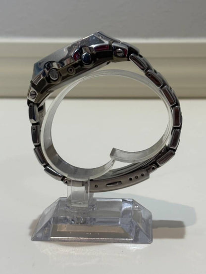 CASIO G-011D Digital Men's Watch — Japanese