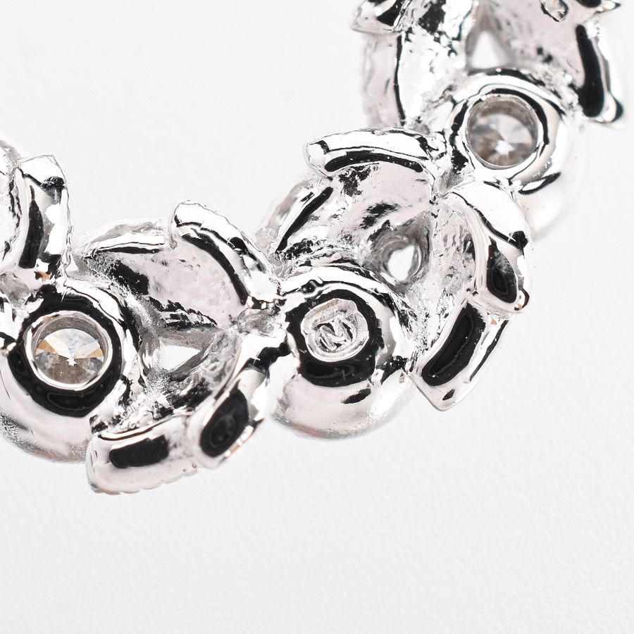 Mikimoto necklace featuring a 0.11 ct diamond charm in K18 white gold with a 39/42.5 cm chain
