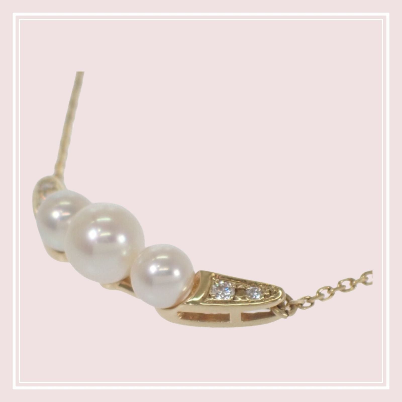 MIKIMOTO 3-Row Pearl Pendant Necklace featuring Akoya pearls set in 18K yellow gold with 42.5cm chain