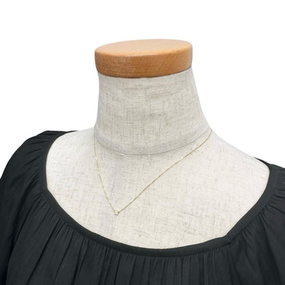 Agete diamond necklace made of 18K gold with 0.02ct diamond and 40.5cm chain displayed on white background