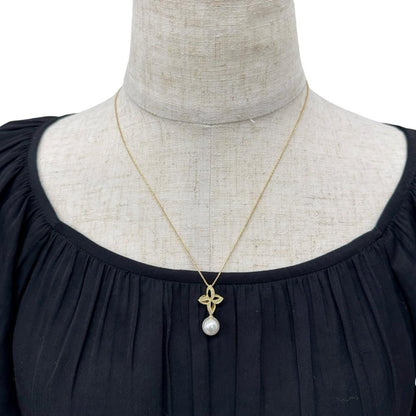 Akoya pearl 9.0mm diamond necklace set in 18K gold with 45cm chain shown on white background
