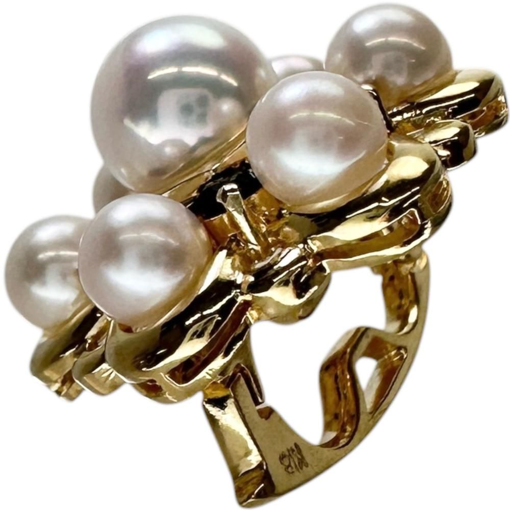 Akoya pearl and sapphire pendant top set in 18k gold with a 6.8 mm pearl and sapphire stones
