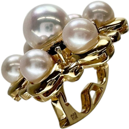 Akoya pearl and sapphire pendant top set in 18k gold with a 6.8 mm pearl and sapphire stones