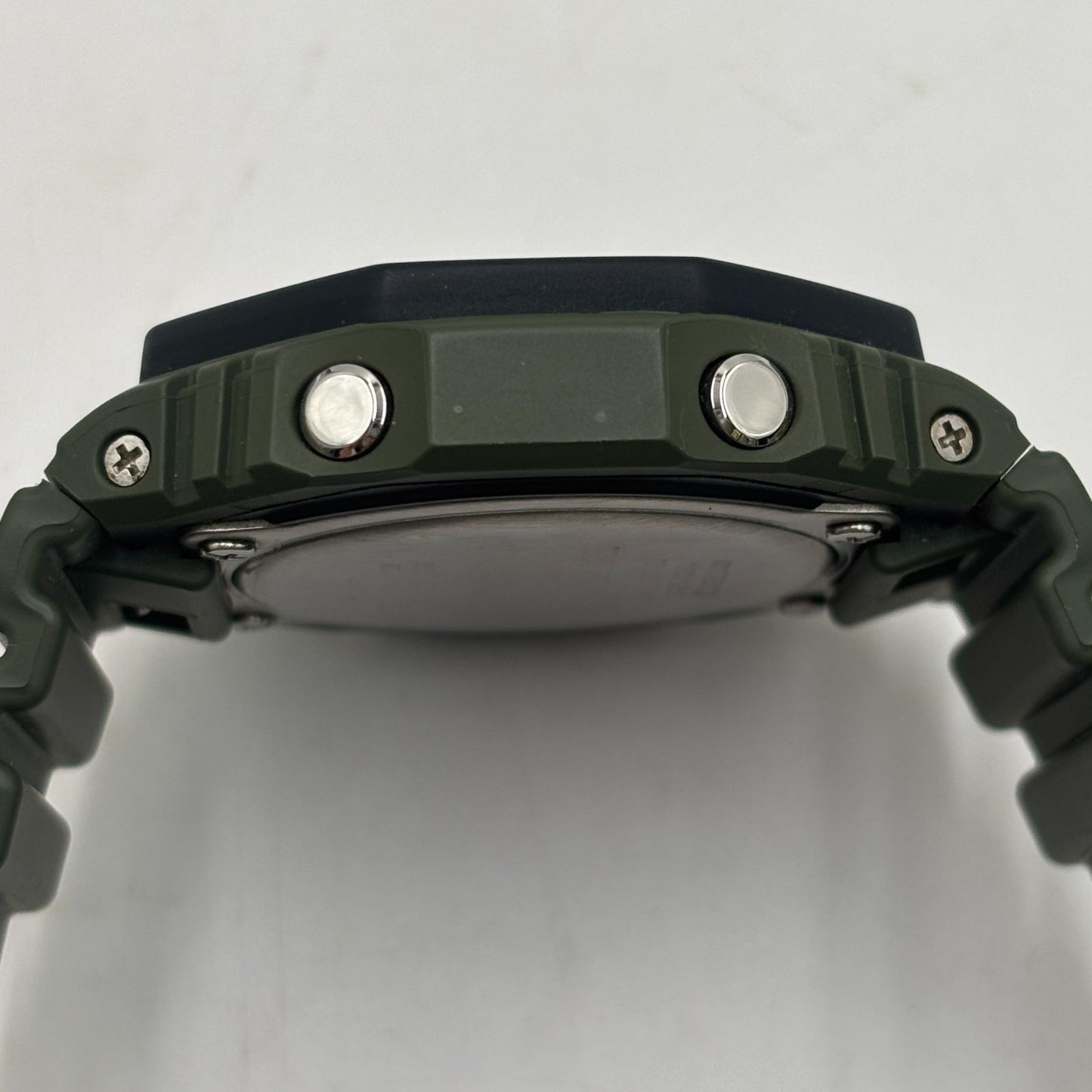 CASIO GA-2110SU-3AJF Quartz Men's Watch — Japanese