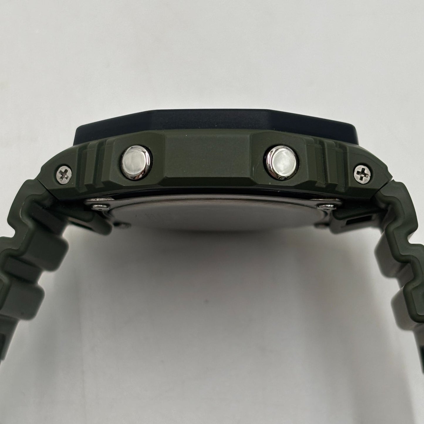 CASIO GA-2110SU-3AJF Quartz Men's Watch — Japanese
