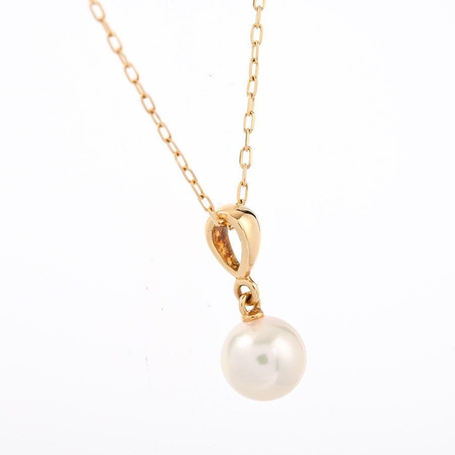 Mikimoto pearl necklace with 7mm pearls on a 40cm K18 yellow gold chain