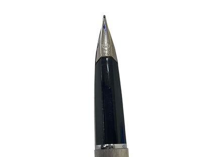 Waterman 18K 750 Mark French silver pen nib, 13.5 cm long, showing signs of wear and ink depletion