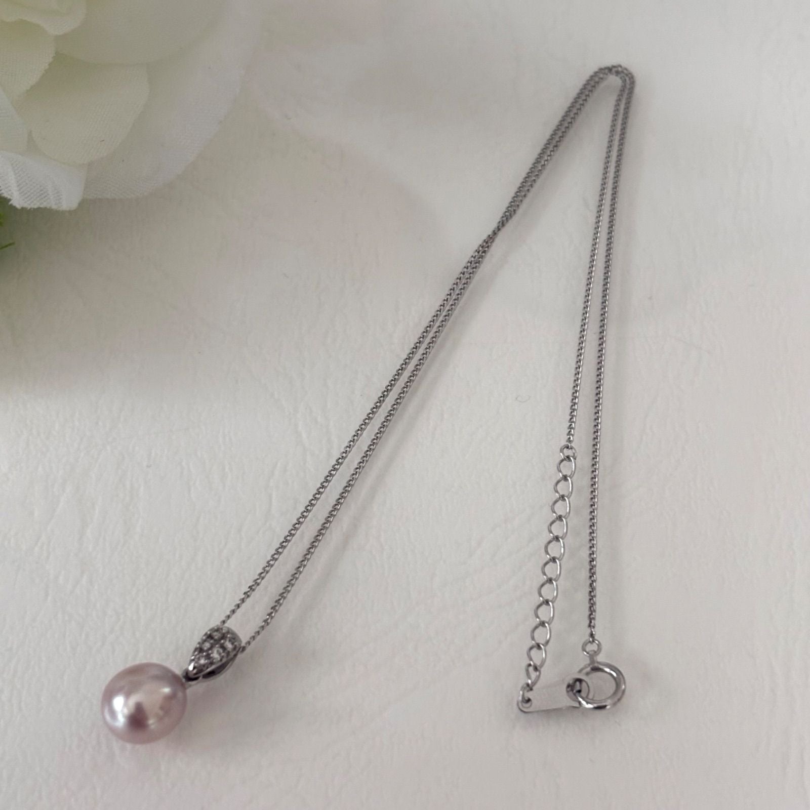 238Tasaki necklace featuring K18 gold, Pt850 platinum chain, pearl and diamond pendant, 40 cm length