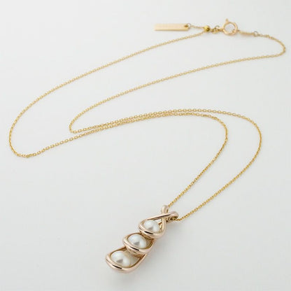 Tasaki K18 Sakura gold necklace featuring three pearls and a 46.8 cm chain with Sakura motif pendant
