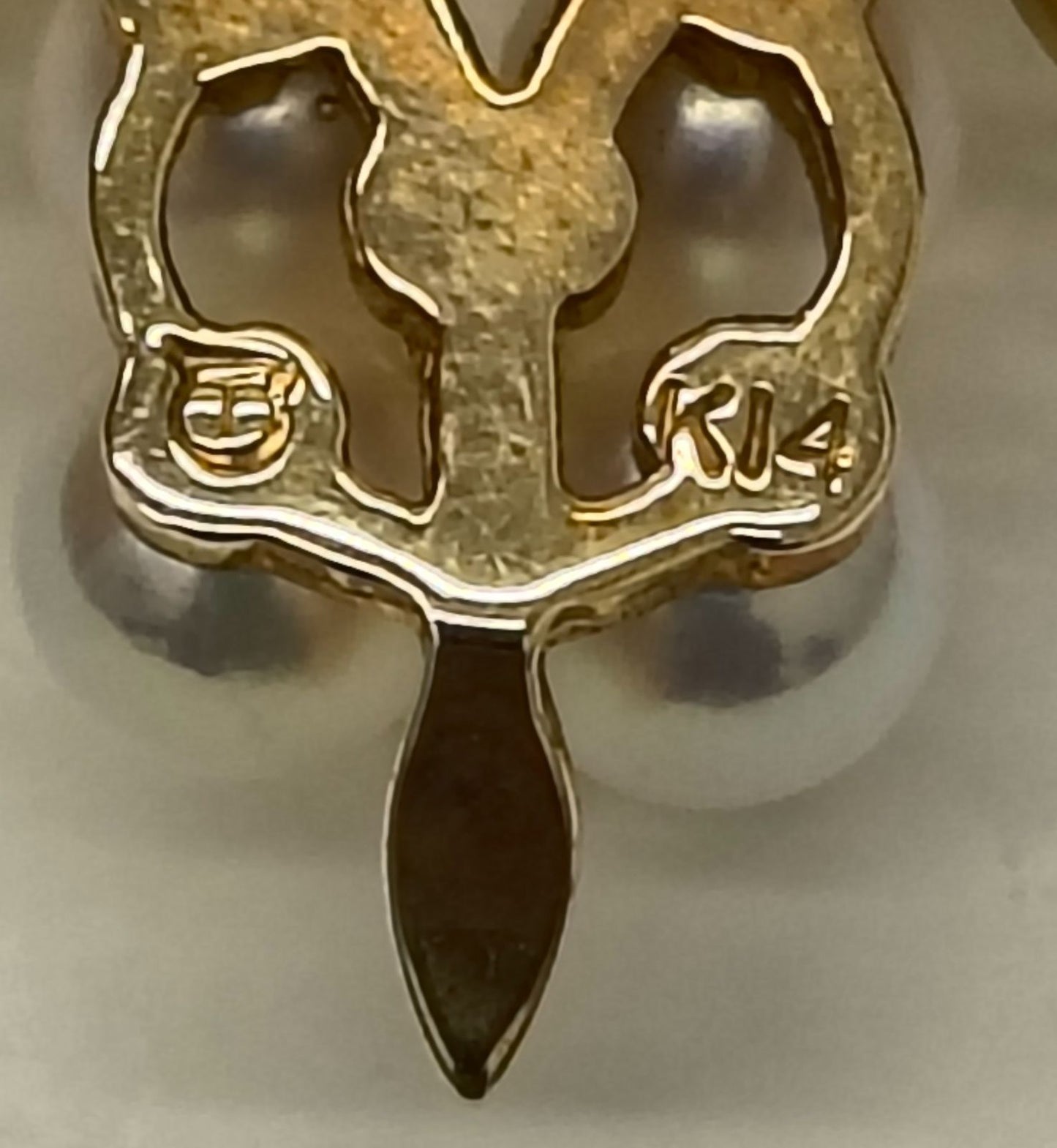 TASAKI Pearls grape motif pendant top in K14 yellow gold featuring a baby Akoya pearl