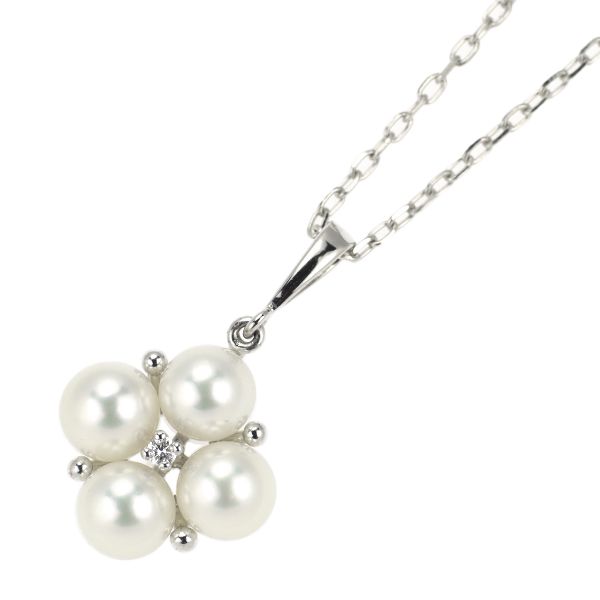 Mikimoto K18WG necklace featuring 4 Akoya pearls and a diamond pendant measuring 22mm by 13mm
