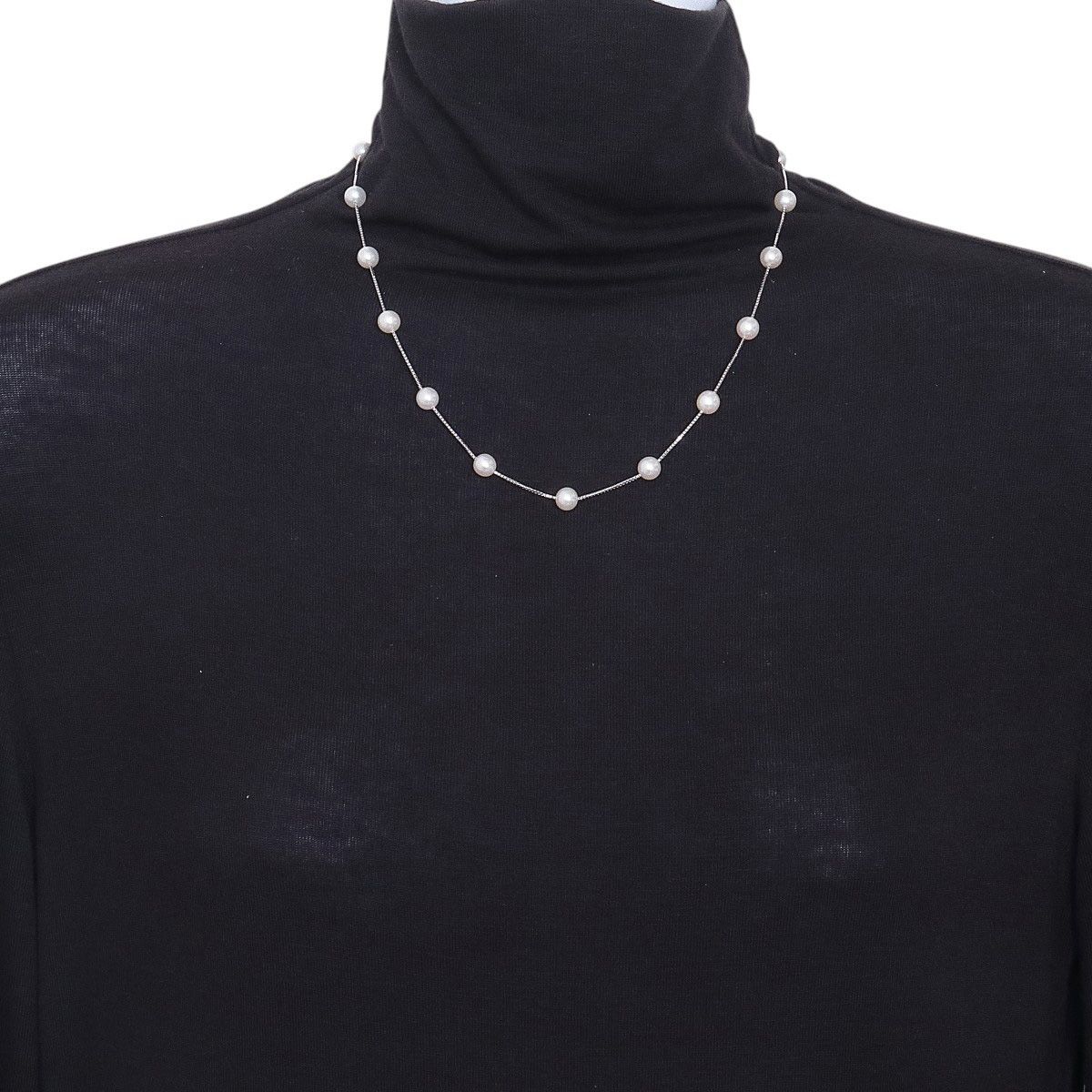 Tasaki pearl necklace with 6.4 to 6.7mm pearls on 44cm white gold chain