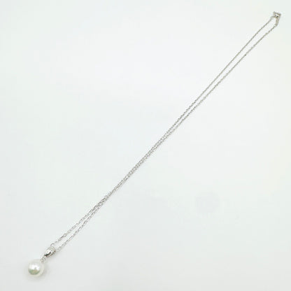 Pierced necklace with a 7mm pearl on a 40cm white gold chain weighing 2.8 grams