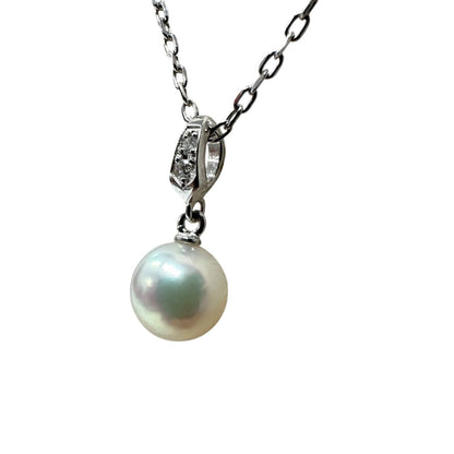 MIKIMOTO K18 white gold necklace featuring a 6.7mm pearl and diamond design, 21cm length