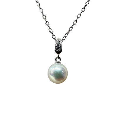 MIKIMOTO K18 white gold necklace featuring a 6.7mm pearl and diamond design, 21cm length