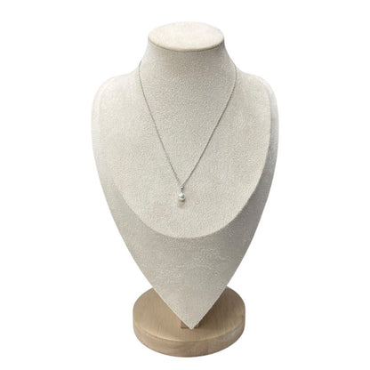 MIKIMOTO K18 white gold necklace featuring a 6.7mm pearl and diamond design, 21cm length