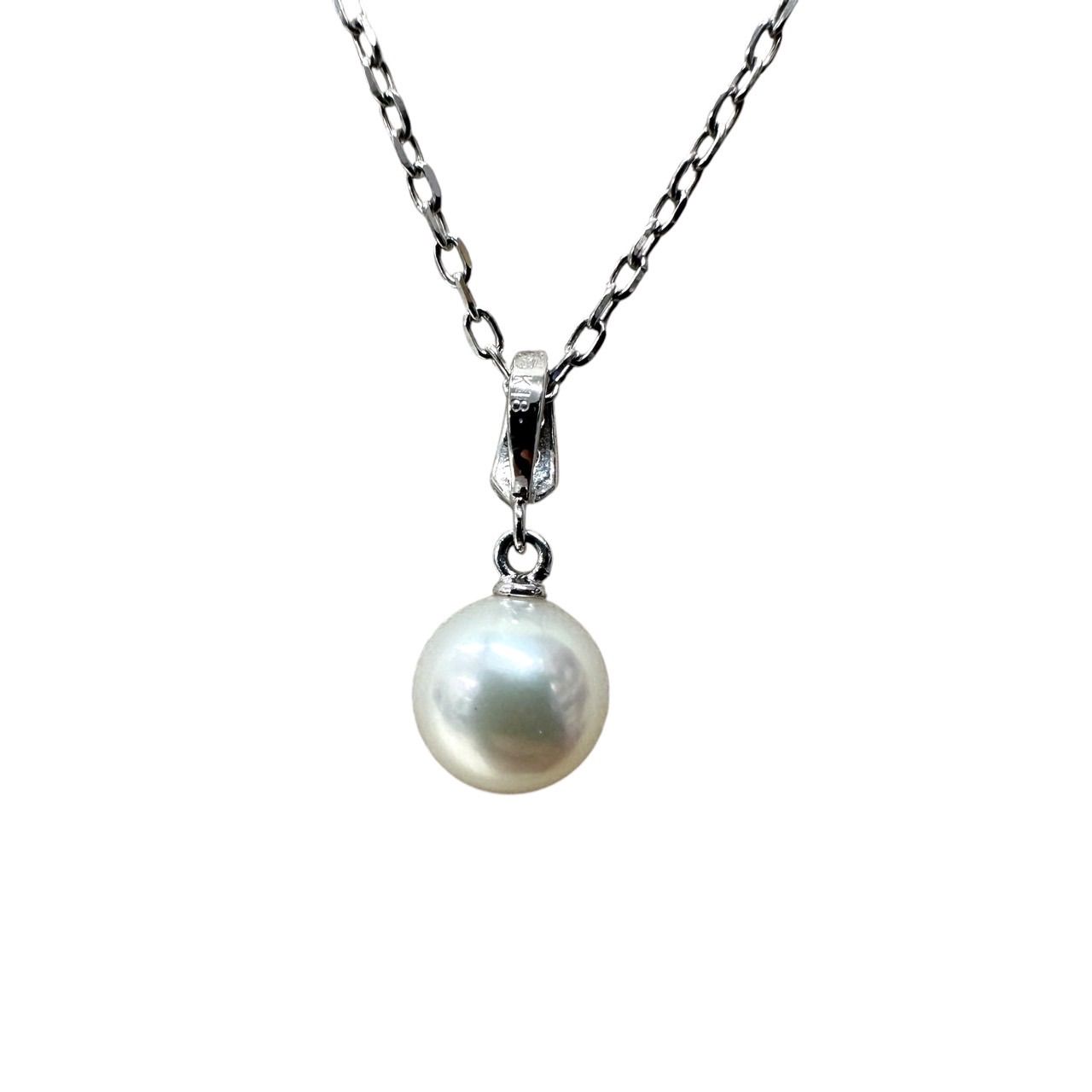MIKIMOTO K18 white gold necklace featuring a 6.7mm pearl and diamond design, 21cm length