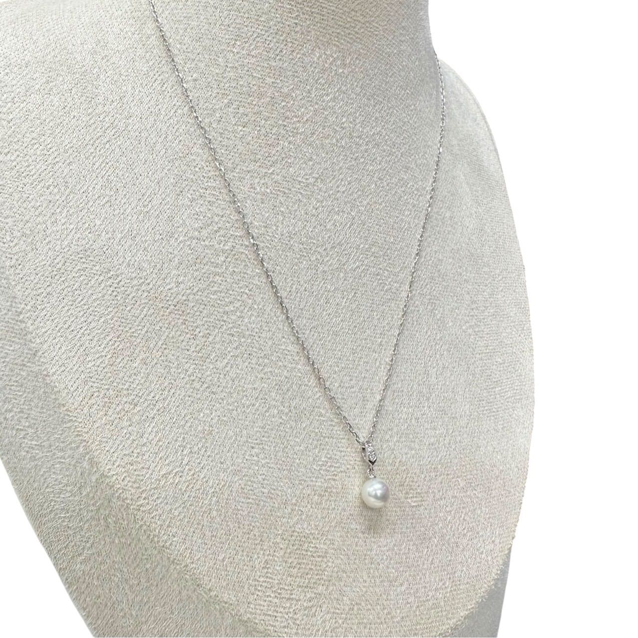 MIKIMOTO K18 white gold necklace featuring a 6.7mm pearl and diamond design, 21cm length
