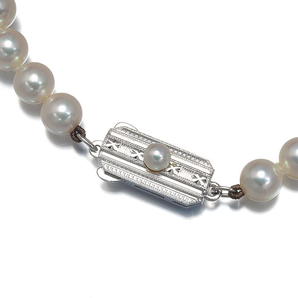 Mikimoto silver necklace with 6.0-6.4mm pearls, 37cm length, weighing 22.2g, newly finished