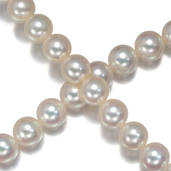 Mikimoto silver necklace featuring 7.0-7.4mm pearls, approximately 35cm long, weighing 26.7g