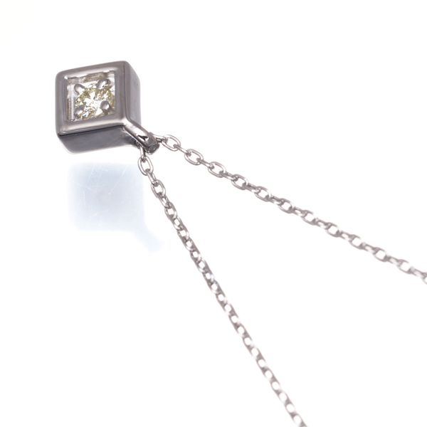 TASAKI white gold necklace with 0.06ct yellow diamond pendant 7x7 mm on 38/42 cm chain