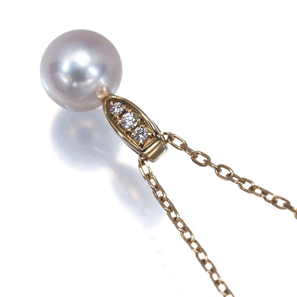 Mikimoto yellow gold necklace with 7.5mm pearl and single diamond pendant on 40cm chain