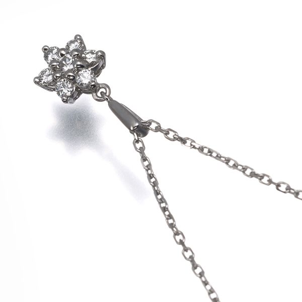 Mikimoto 18K white gold necklace with 0.21ct diamond flower pendant, 40cm length