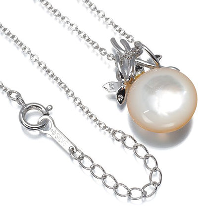 Tasaki silver necklace with 13.5mm Mabe pearl pendant, 38-40cm chain, removable top design