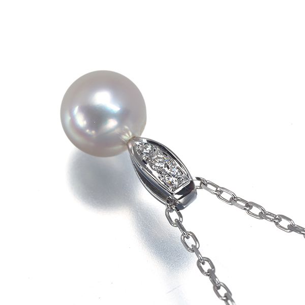 Mikimoto necklace with 7.2mm pearl and single diamond set in 18k white gold, 40cm length