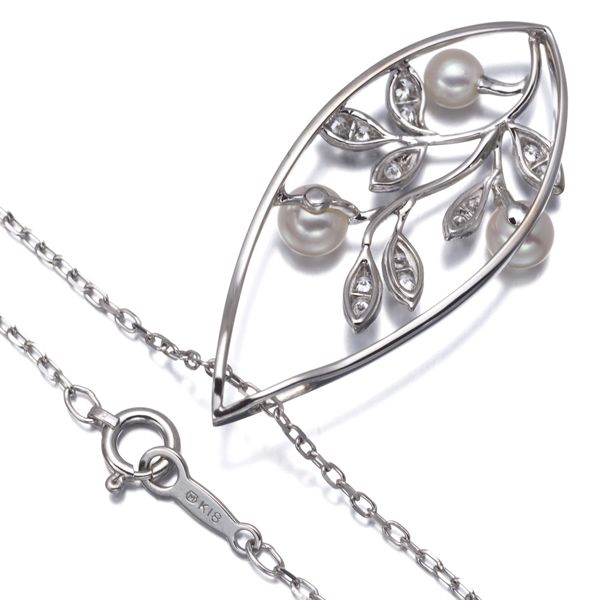 Mikimoto pearl necklace with 3.8-4.5mm pearls and diamond leaf pendant in 18k white gold, 42 cm length