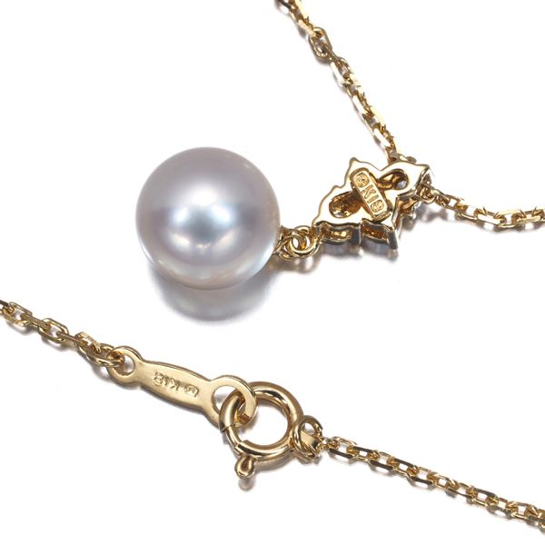 MiKIMOTO Law Necklace with 8.5mm pearl set in 18k yellow gold, 40cm chain, delicate and elegant design