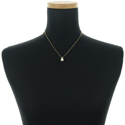 Mikimoto necklace with 8.0mm pearl and diamond set in 18K yellow gold, 40cm chain length