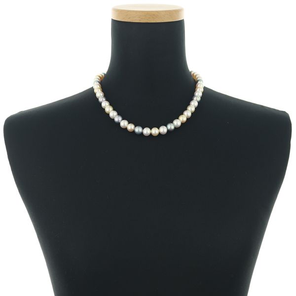 Tasaki gray pearl necklace with 8.8-9.4mm pearls and silver 43cm chain