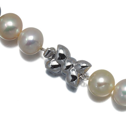 Tasaki gray pearl necklace with 8.8-9.4mm pearls and silver 43cm chain