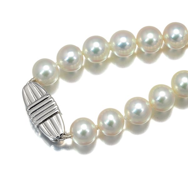 Mikimoto pearl necklace with 7.0-7.4mm pearls on 18K white gold and silver chain, 43cm length