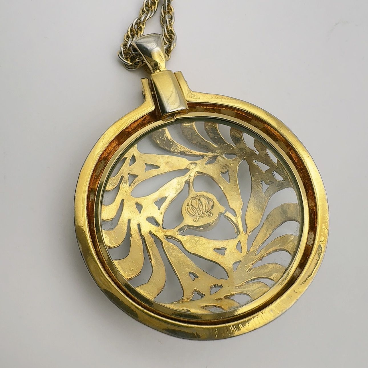 Mikimoto loupe necklace with 4mm pearl pendant and 64.5 cm chain displayed on white background