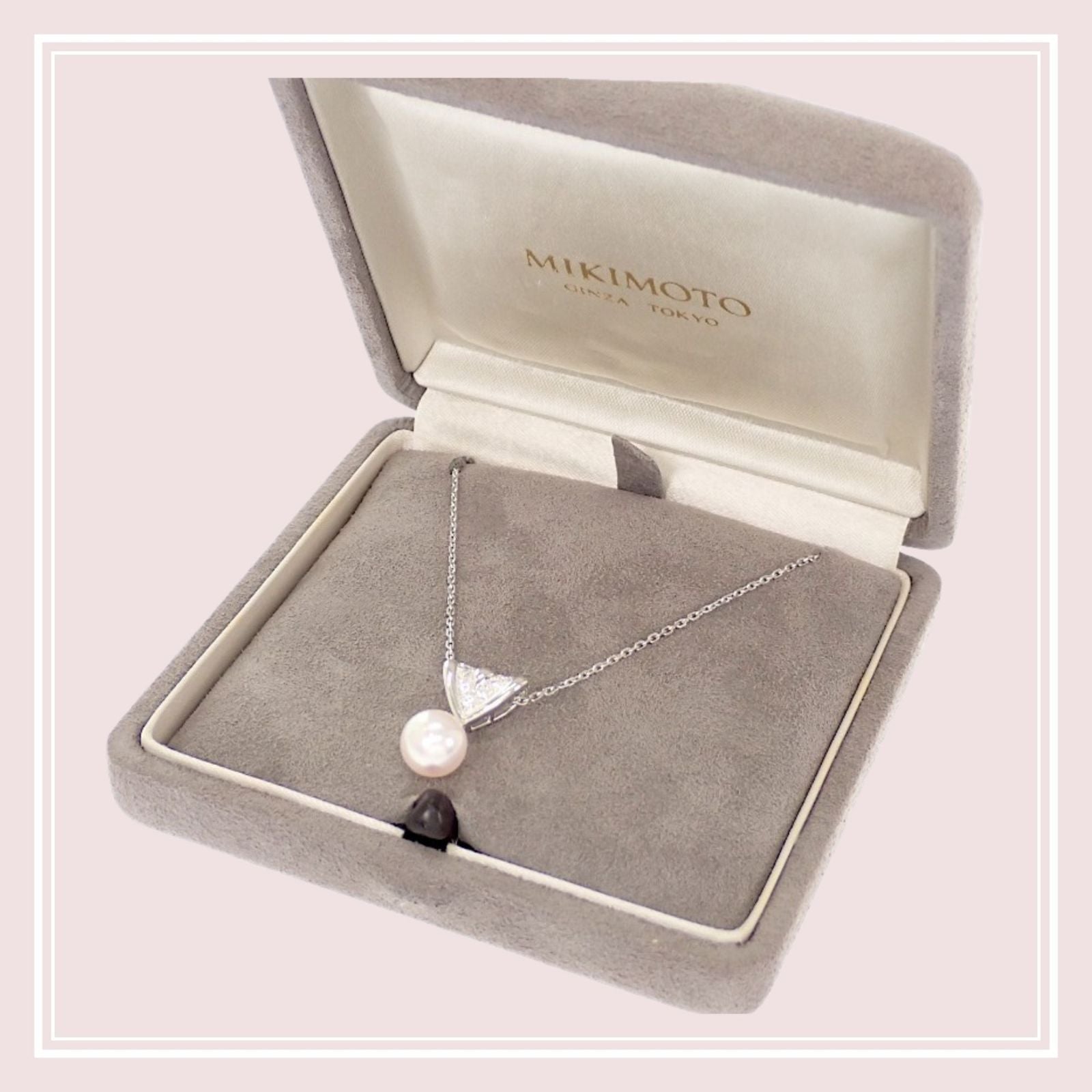 Mikimoto Akoya pearl pendant necklace in 18K white gold with diamond and 40cm chain