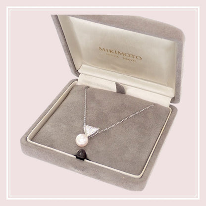 Mikimoto Akoya pearl pendant necklace in 18K white gold with diamond and 40cm chain