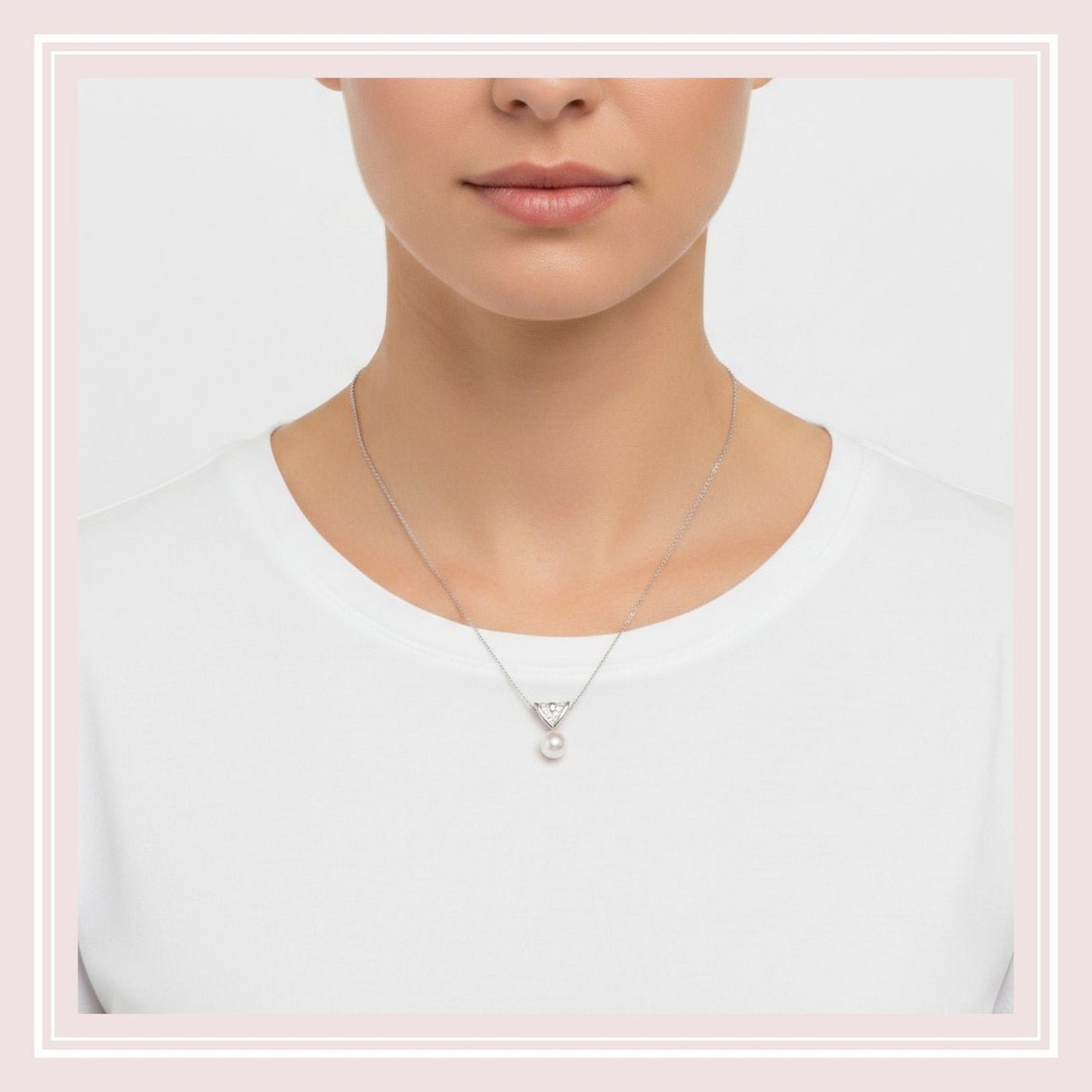 Mikimoto Akoya pearl pendant necklace in 18K white gold with diamond and 40cm chain