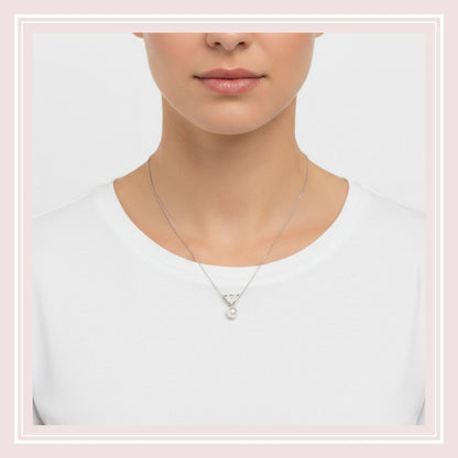 Mikimoto Akoya pearl pendant necklace in 18K white gold with diamond and 40cm chain
