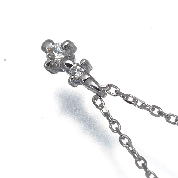Mikimoto necklace with 0.09ct diamonds set in 18K white gold, 39cm chain, elegant and delicate design