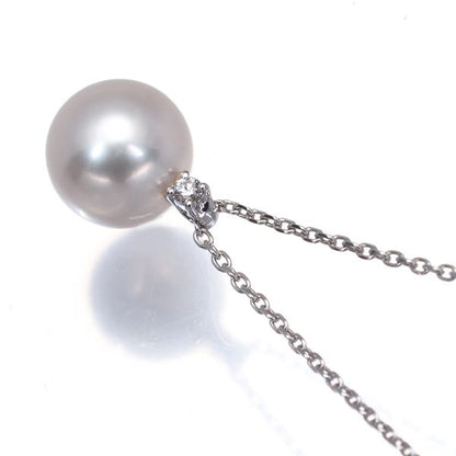 Tasaki necklace featuring an 8.1mm pearl and 0.01ct diamond set in 18K white gold with a 36-40cm chain