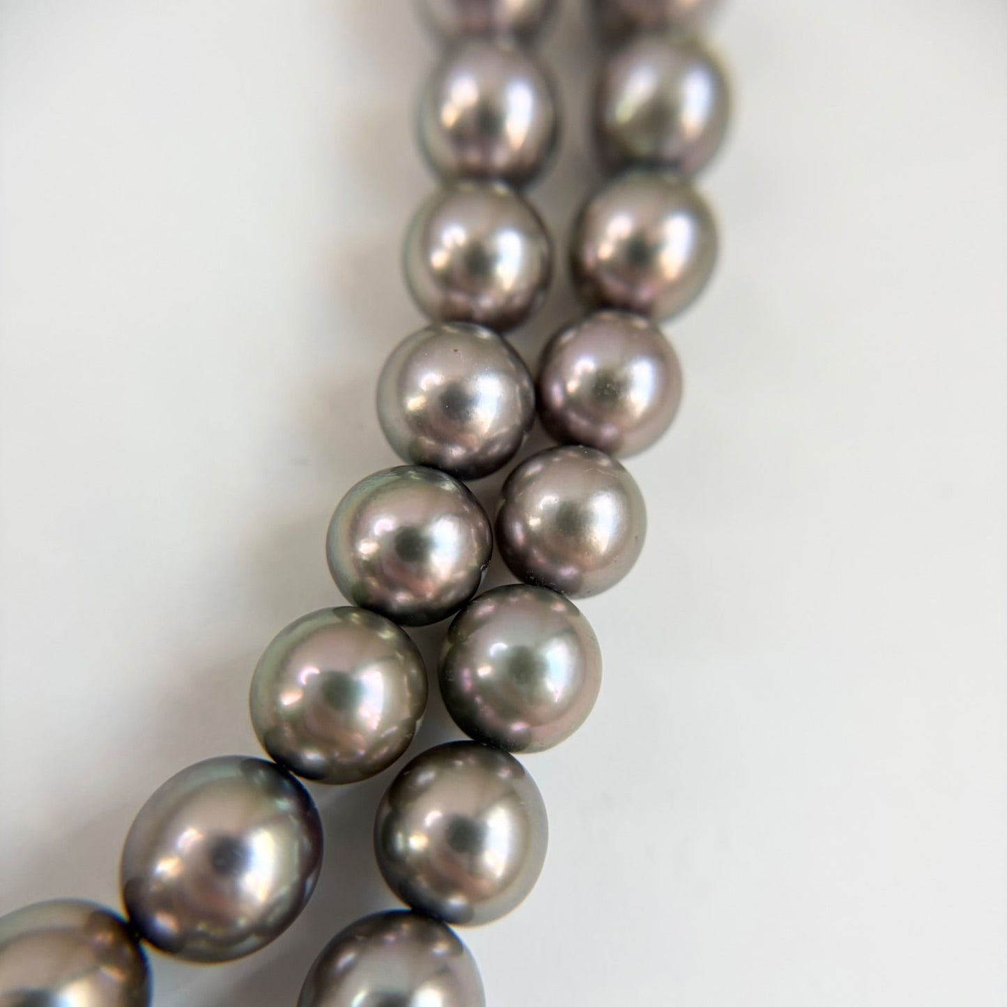 Akoya pearl necklace with silver gray round pearls 7.5 to 8mm on silver chain with certification card