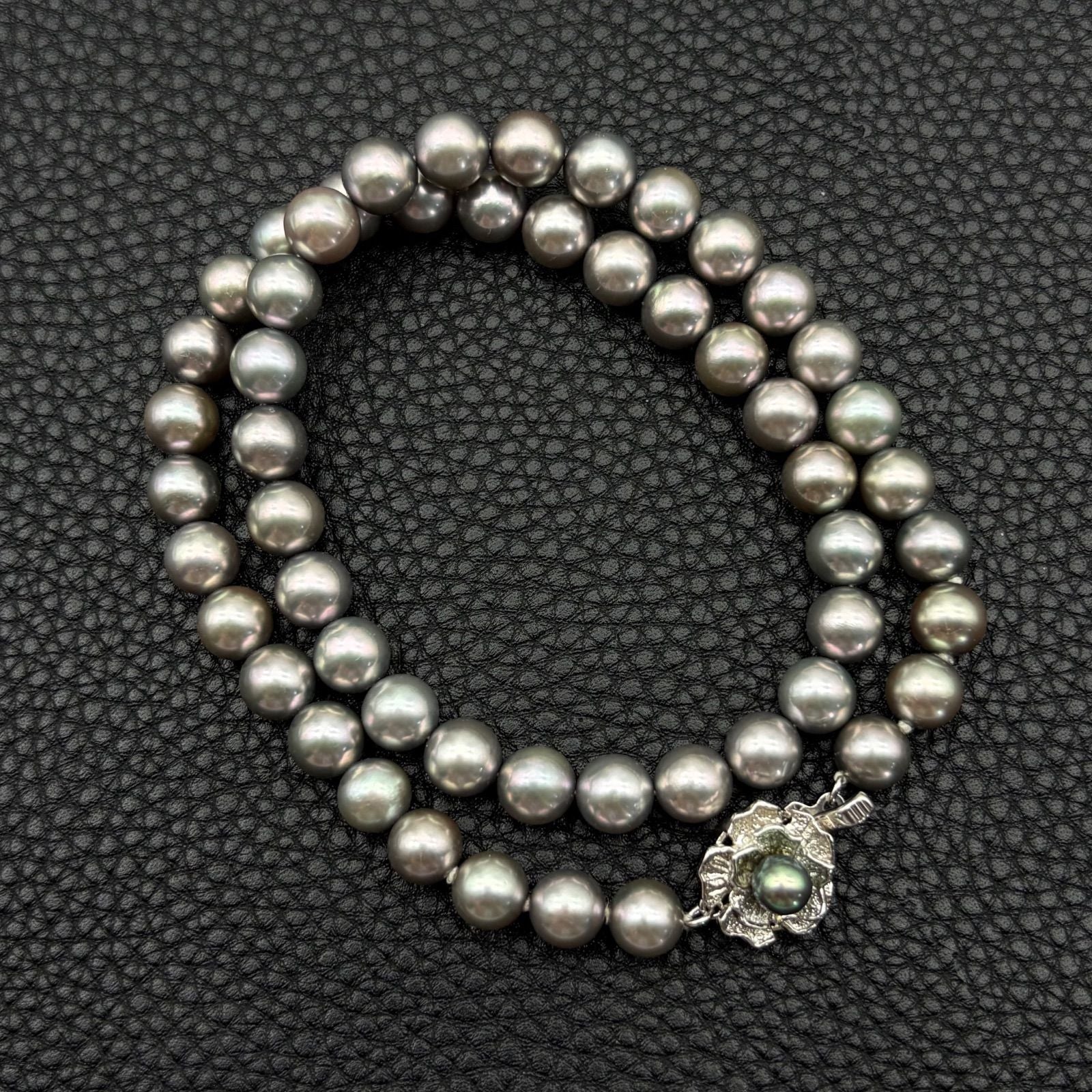 Akoya pearl necklace with silver gray round pearls 7.5 to 8mm on silver chain with certification card